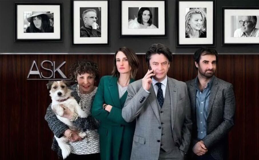 i protagonisti della serie chiami il mio agente (foto ansa)