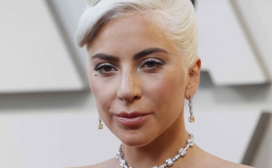 lady gaga (ansa laurent)