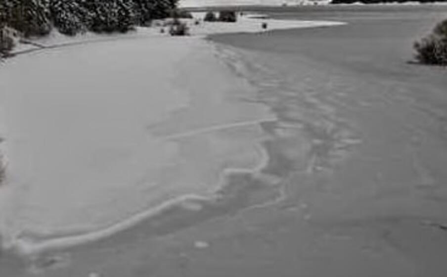 lago ghiacciato (immagine simbolo ansa)