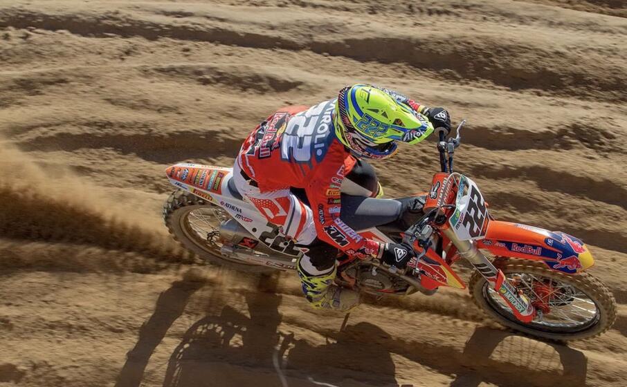 tony cairoli su ktm a riola sardo (foto nicola belillo)