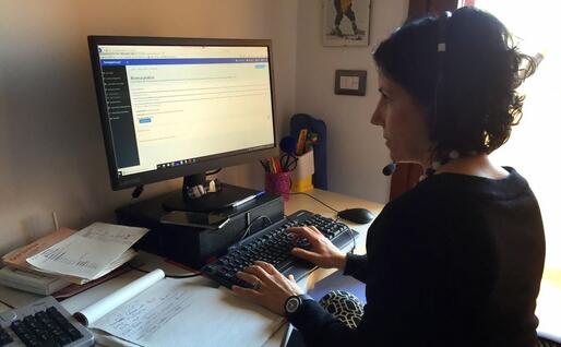 Al computer (foto Ansa)