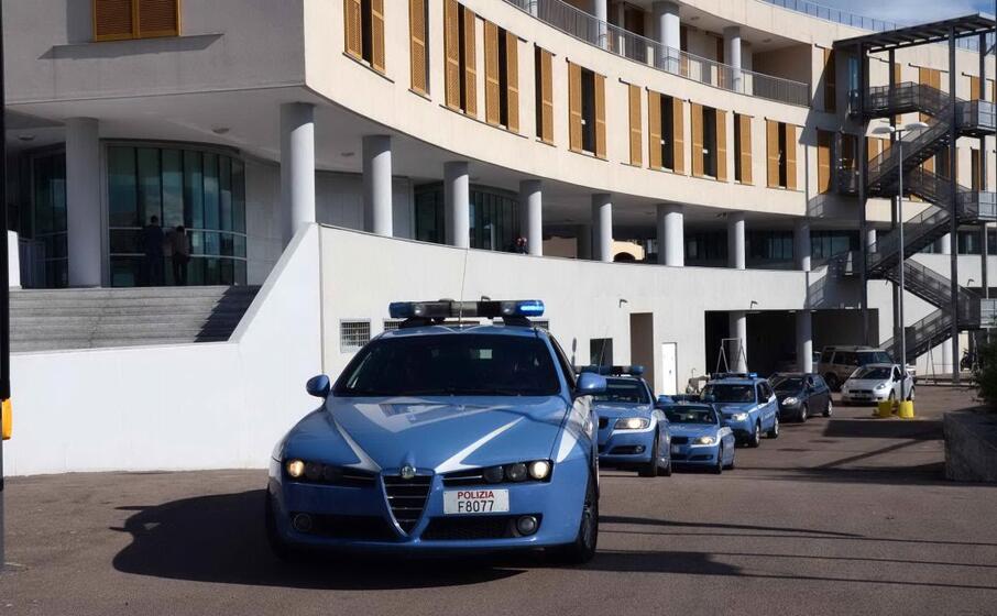 il commissariato di olbia (archivio l unione sarda)