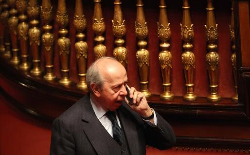 Lamberto Dini nel 1995 guidava il governo che ha introdotto il contributivo (foto Ansa)