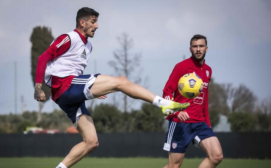 i rossobl in allenamento (cagliari calcio)