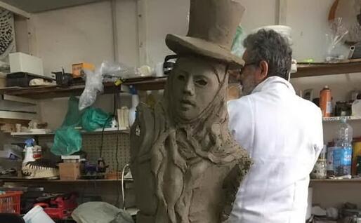 La bozza del monumento alla Sartiglia realizzata da Salvatore Marrocu (foto a. r.)