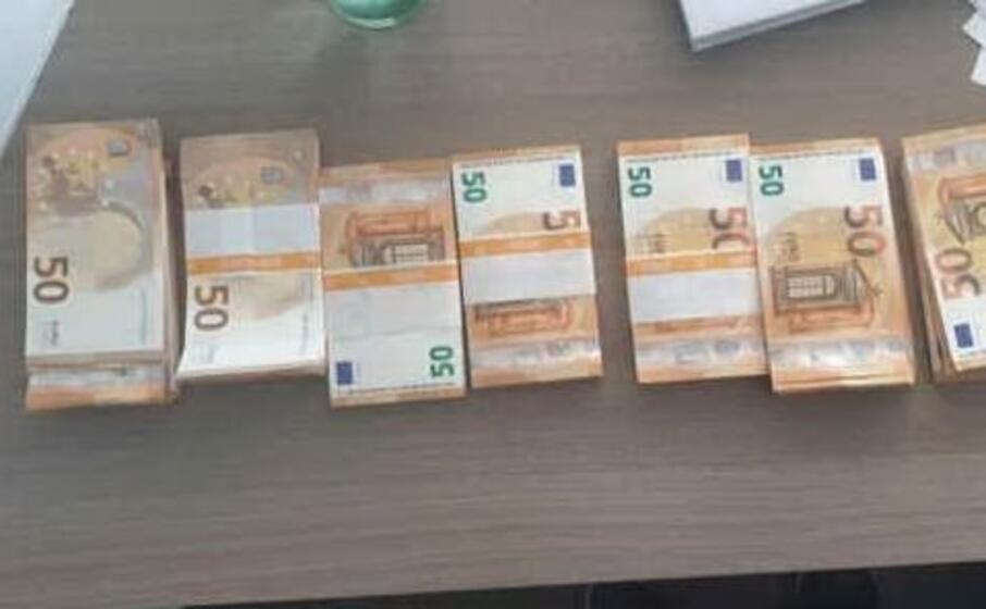 i soldi sequestrati (adm)