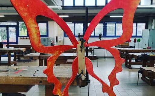 Una delle opere realizzate dagli studenti dell'artistico Carlo Contini (foto Sanna)