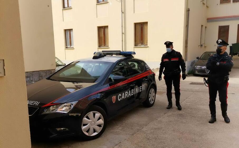 (foto carabinieri)