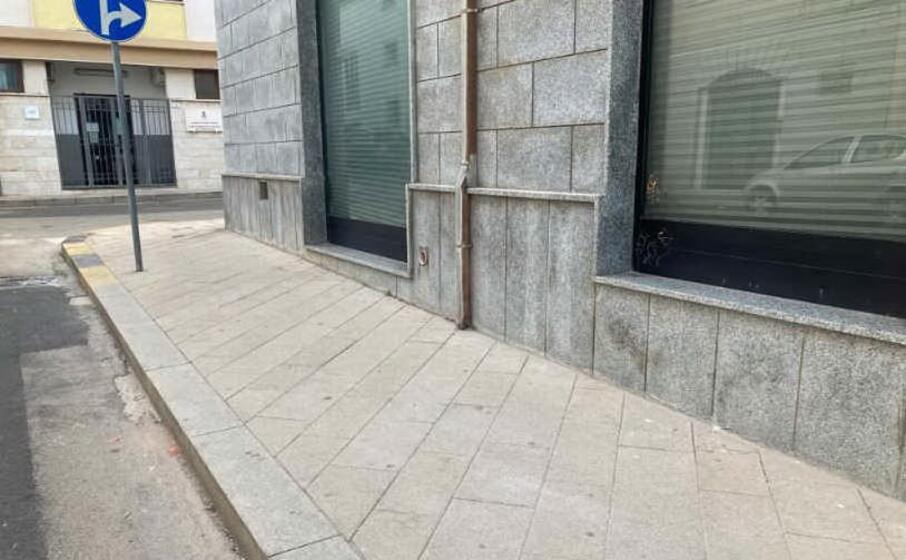 via azuni il luogo del pestaggio (l unione sarda pala)