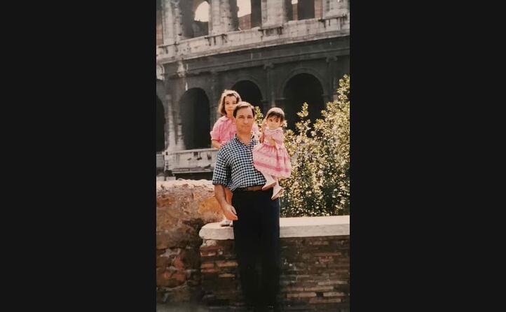 sei e sarai sempre il primo uomo che ha conquistato i nostri cuori buona festa del pap ti amiamo le tue bimbe eli e vale