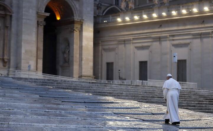 il pontefice impartisce in via straordinaria la benedizione dell urbi et orbi