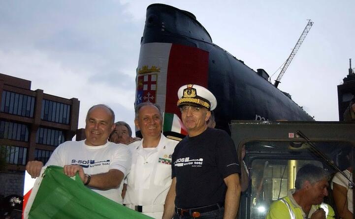 accaddeoggi 5 aprile 2001 il viaggio del sottomarino enrico toti verso milano
