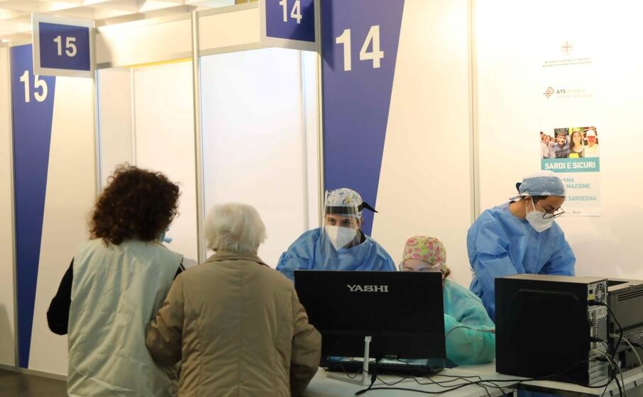 l hub alla fiera di cagliari (archivio l unione sarda)