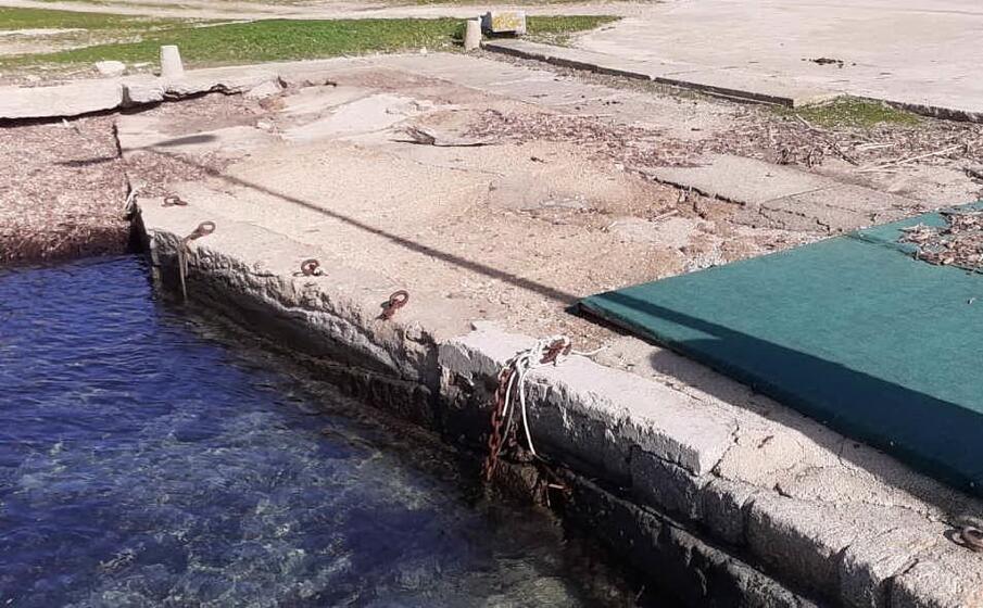 la banchina nella darsena di cala d oliva (foto l unione sarda pala)