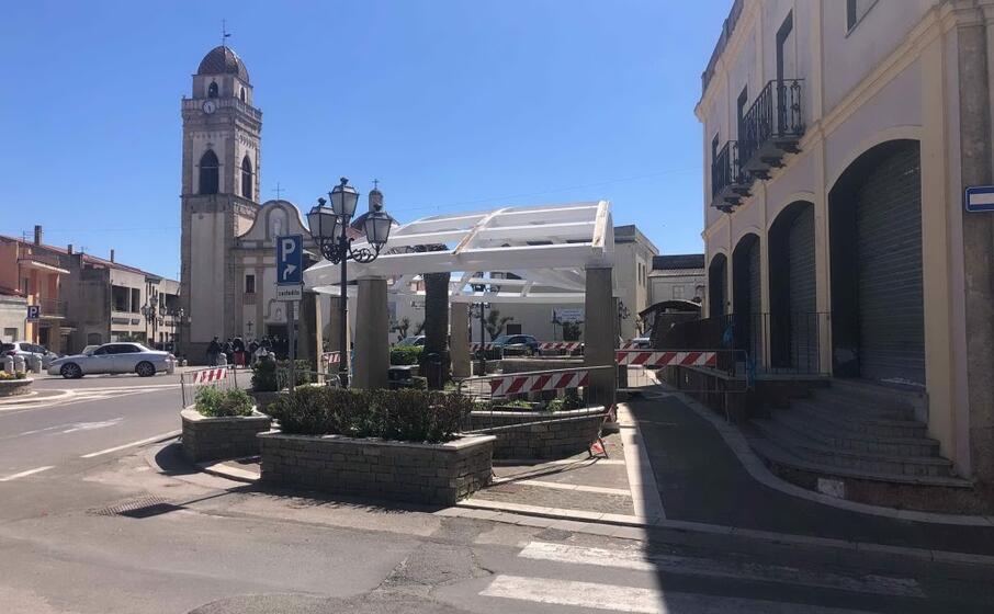 la piazza dopo i lavori (foto l unione sarda sirigu)