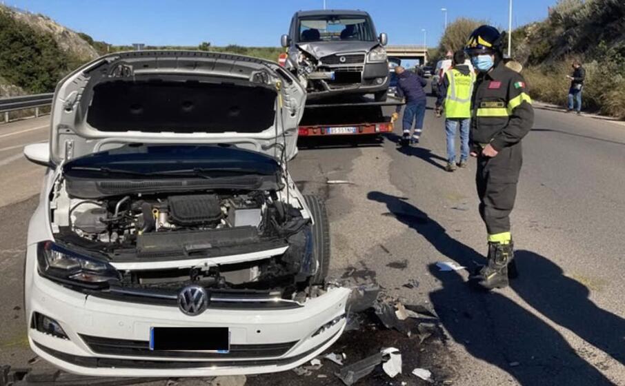 le auto coinvolte nell incidente (l unione sarda pala)