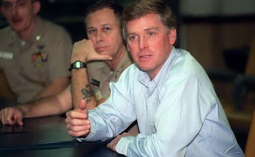 Dan Quayle (foto a uso libero del Dipartimento Difesa Usa tratta da Wikipedia)