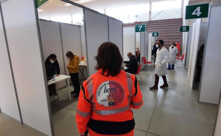 il centro vaccinazioni di sa rodia (foto sanna)